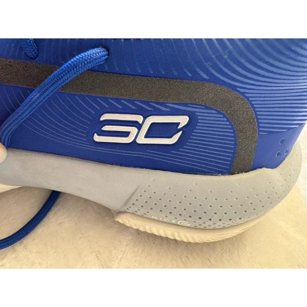 Youth Boys Under Armour Curry 3Zer0 - Size 6.5Y